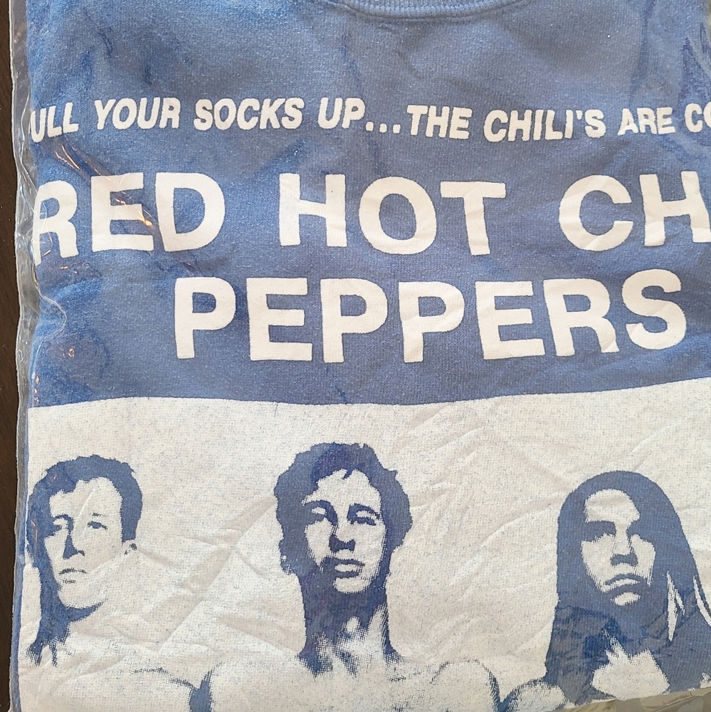 📛 SOLD Vintage 💎 Original 80's RHCP Fight Like A Brave